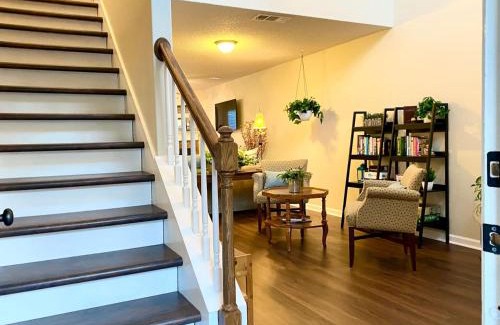 Winder Apartment | Spacious & comfy home in ultra-convenient location 2025 Traveller Award Winner