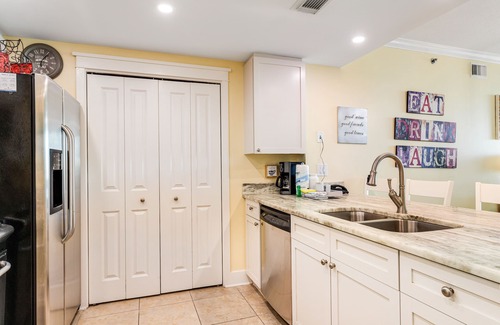 Fort Walton Beach Condo | Spacious Condo At Waterscape Lovely Gulf Views Playground, 2 Hot Tubs