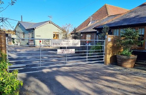 Ford House | Spacious converted barn perfect for families!