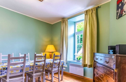 Harze Cottage | Spacious Cottage in Harzé with Garden and Barbecue