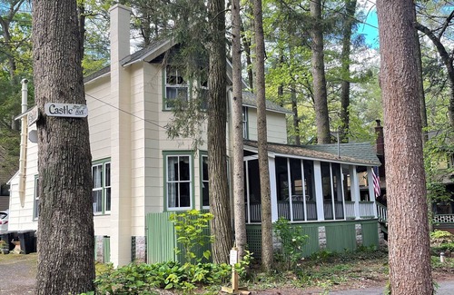 Mount Gretna Heights Cottage | Spacious Cottage with Charming Porches in Mt. Gretna - Hershey/Manheim, PA