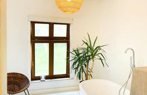 Schonwalde House | Spacious Country House With Idyllic Orchard