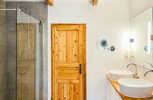 Schonwalde House | Spacious Country House With Idyllic Orchard