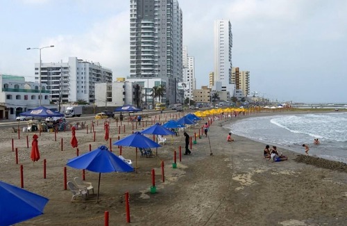 El Cabrero Apartment | Spacious, cozy and independent apartment facing the sea
