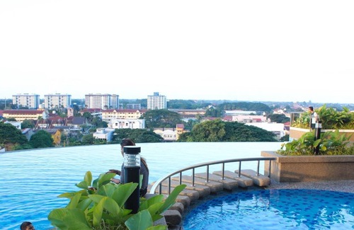 Kampung Telaga Nibong Apartment | Spacious & Cozy Studio W/POOL 5min to Pasar Siti Khadijah. Free WI-FI, NETFLIX