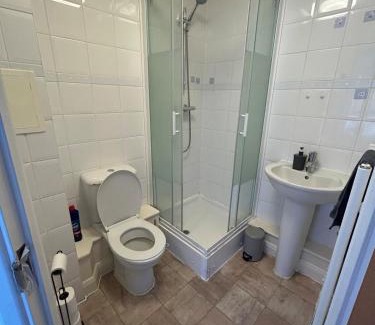 Selhurst Apartment | Spacious Croydon Flat