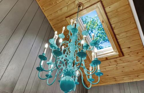 Bushkill House | Spacious Design Lodge In Woods - Bushkill