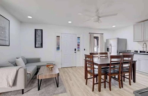 South Nashville House | Spacious Duplex in Prime Nashville Location