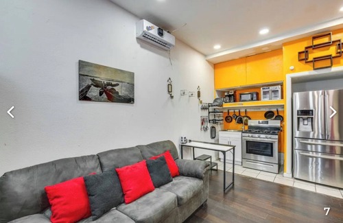 Dallas Apartment | Spacious Efficiency Apt ROOM #5