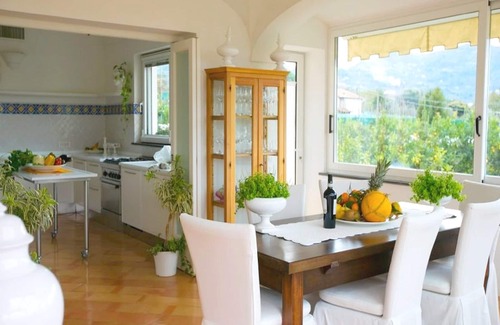 Meta Apartment | Spacious & elegant three-bedroom apartment for up to 7 people near Sorrento