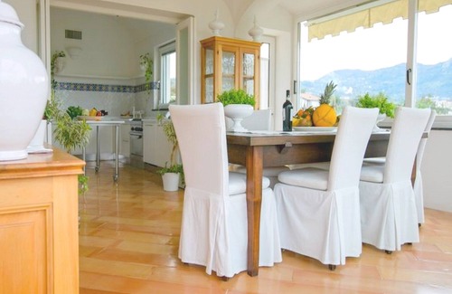Meta Apartment | Spacious & elegant three-bedroom apartment for up to 7 people near Sorrento