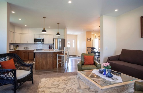 Ellicottville House | Spacious Entire Home close to HoliMont and Village