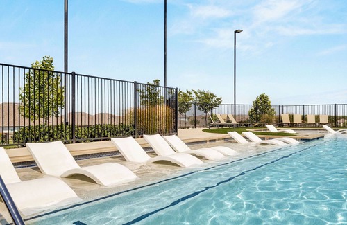 Buda House | Spacious Family 5BR Getaway/Sleeps 12, Smart TVs & Open Living