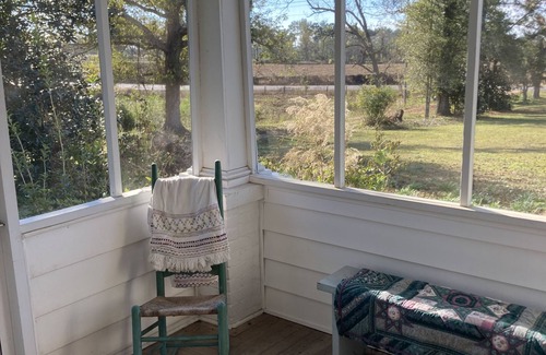 Collins House | Spacious Family Farmhouse