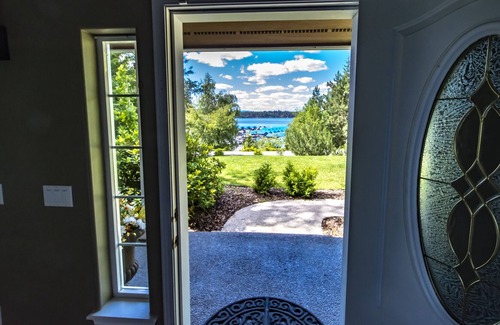 Hayden View Estates House | Spacious family home on beautiful Hayden Lake in northern Idaho