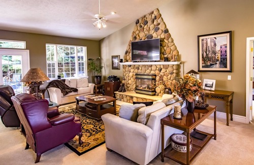 Hayden View Estates House | Spacious family home on beautiful Hayden Lake in northern Idaho