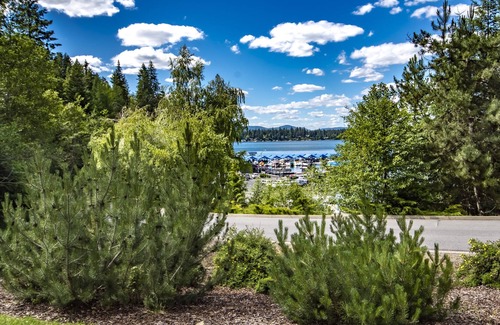 Hayden View Estates House | Spacious family home on beautiful Hayden Lake in northern Idaho