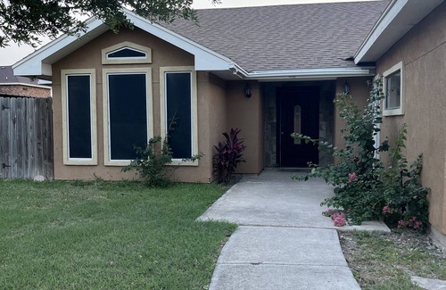 Pharr House | Spacious Family Home