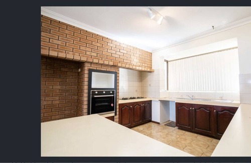 Dianella House | Spacious family retreat