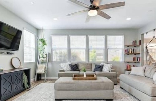 Rocklin Other | Spacious Family Retreat-Your Home Away From Home!