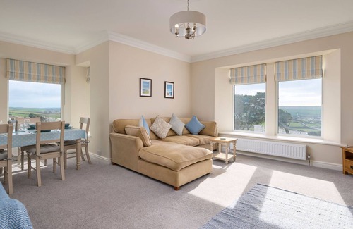 Thurlestone Apartment | Spacious flat: stunning views, close to beaches and pub - family & dog friendly