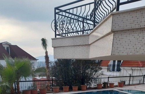 Kargicak Apartment | Spacious Flat with Pool and Balcony in Alanya