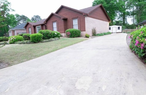 Columbus House | Spacious Game & Grill Retreat Near Ft. Moore & CSU