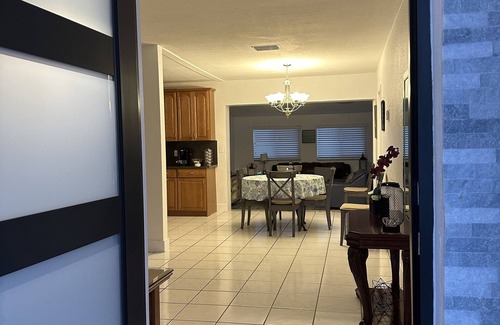 Leisure City House | Spacious Getaway Home Waiting for You!