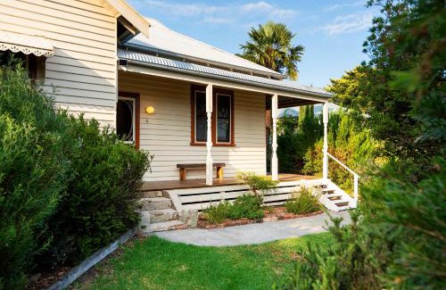 Castlemaine House | Spacious Goldfields Retreat