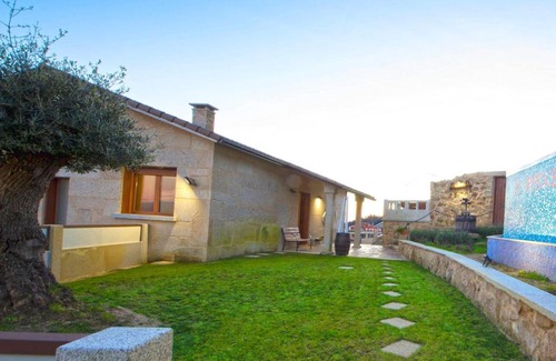 Cerponzons House | Spacious Holiday Home in Poio Galicia with Swimming Pool