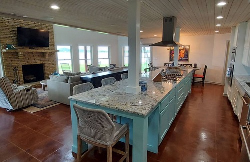 Graford House | Spacious Home at McGinnis Point