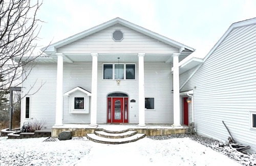Bayfield House | Spacious home in Bayfield, sleeps 20!