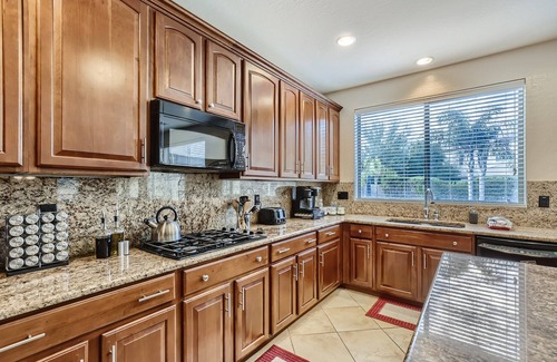 Palm Valley House | Spacious home in the heart of the West Valley with heated pool and game room