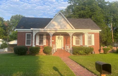 Grenada House | Spacious home near downtown Grenada