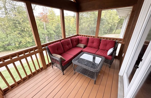 Shorewood House | Spacious Home near Lake Minnetonka & Downtown Excelsior