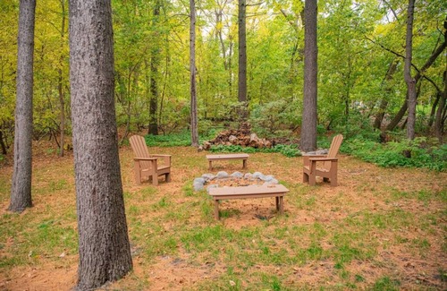 Chanhassen House | Spacious Home w/Lake Access