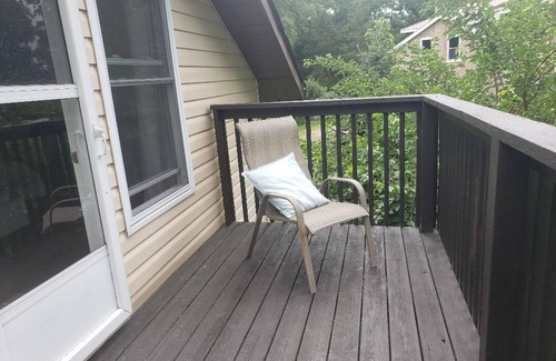Lambton Shores House | Spacious home with great beach access