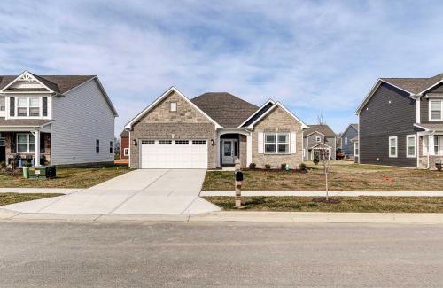 Maxwell House | Spacious Home with Patio Near Fishers!