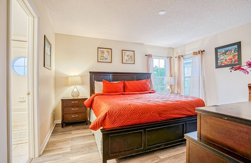 Seasons House | Spacious home with private pool, WiFi, central AC, and game room with pool table