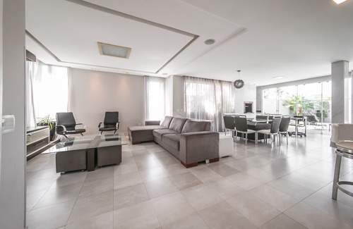 Nova Esperanca House | Spacious house with backyard and pool