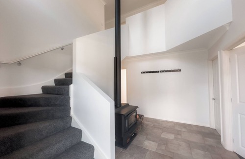 Wanaka House | Spacious House 15min walk from Wanaka Centre
