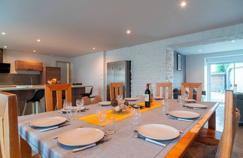Rosporden House | Spacious house 20 min from the sea outdoor space & near GR34 for family