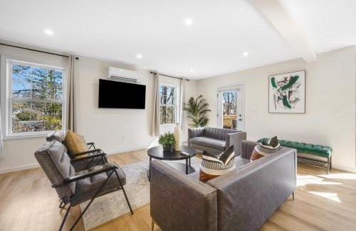 Maple Hill House | Spacious House in Prime Location