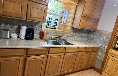 Des Moines House | Spacious house in the heart of Des Moines , Iowa