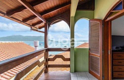 Ribeirao da Ilha House | Spacious House with Sea View