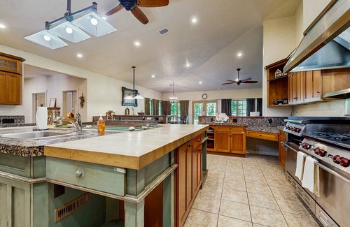 Bellevue House | Spacious & inviting home near town with jetted tub, gas fireplace & WiFi