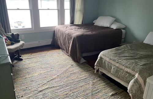 Bernhards Bay House | Spacious Lake house