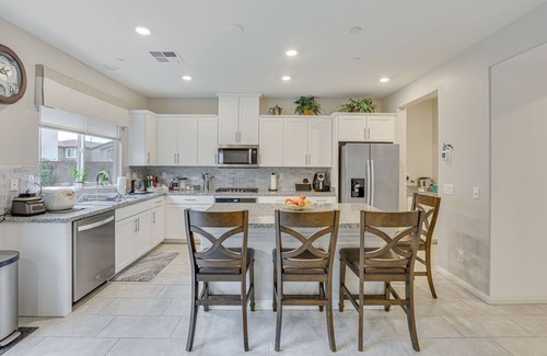 Las Vegas House | Spacious Las Vegas Home w/Patio, 17 Mi to Strip!
