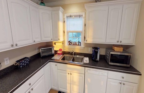 Ship Bottom House | Spacious, light and bright Ship Bottom Ocean Block home only 7 houses from the.