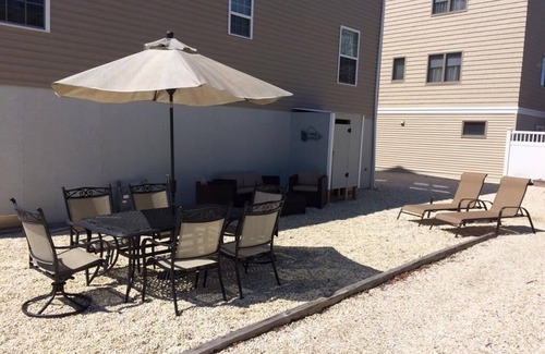 Ship Bottom House | Spacious, light and bright Ship Bottom Ocean Block home only 7 houses from the.